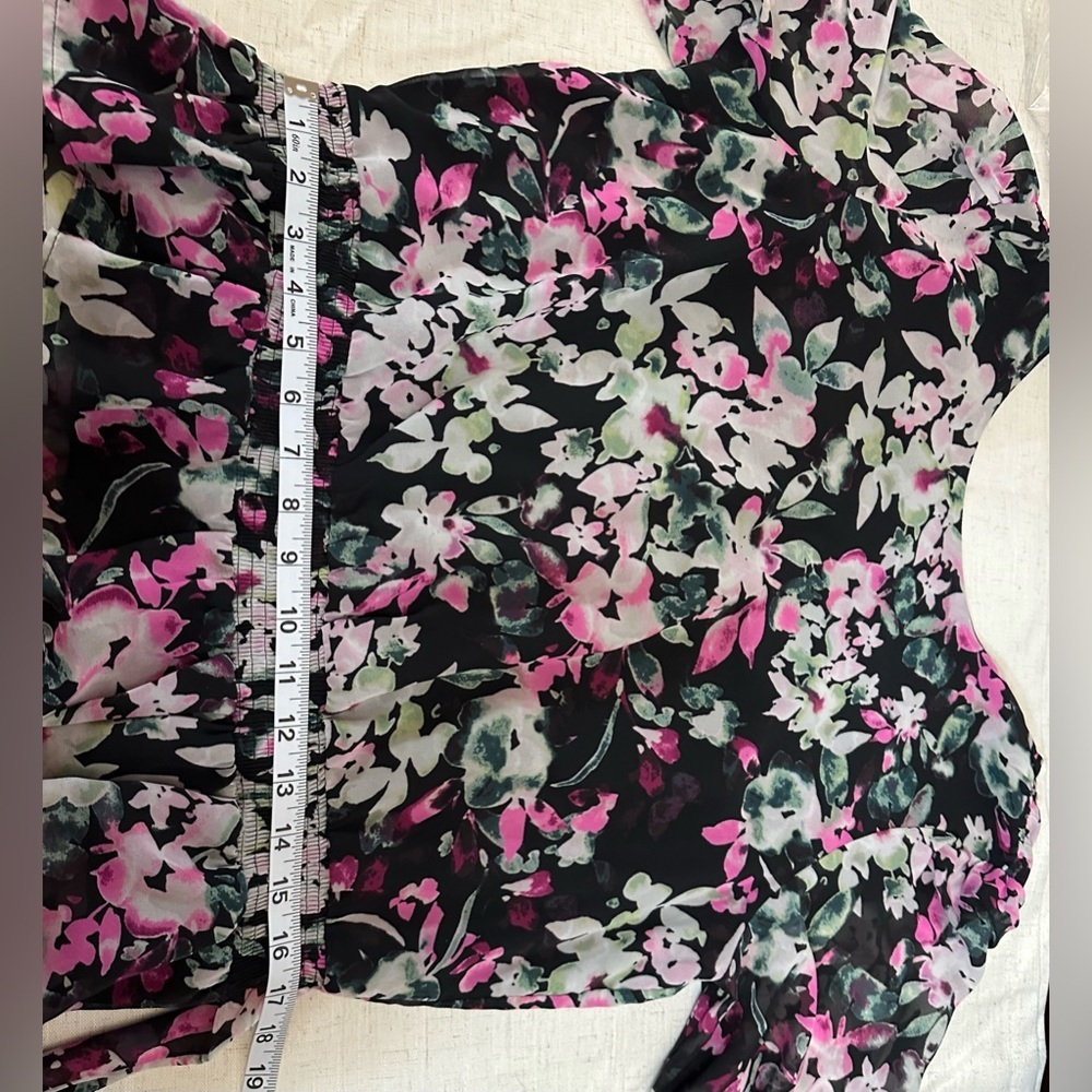Bar III Black and Green Ruffled Blouse 🪷🖤 - Picture 8 of 12